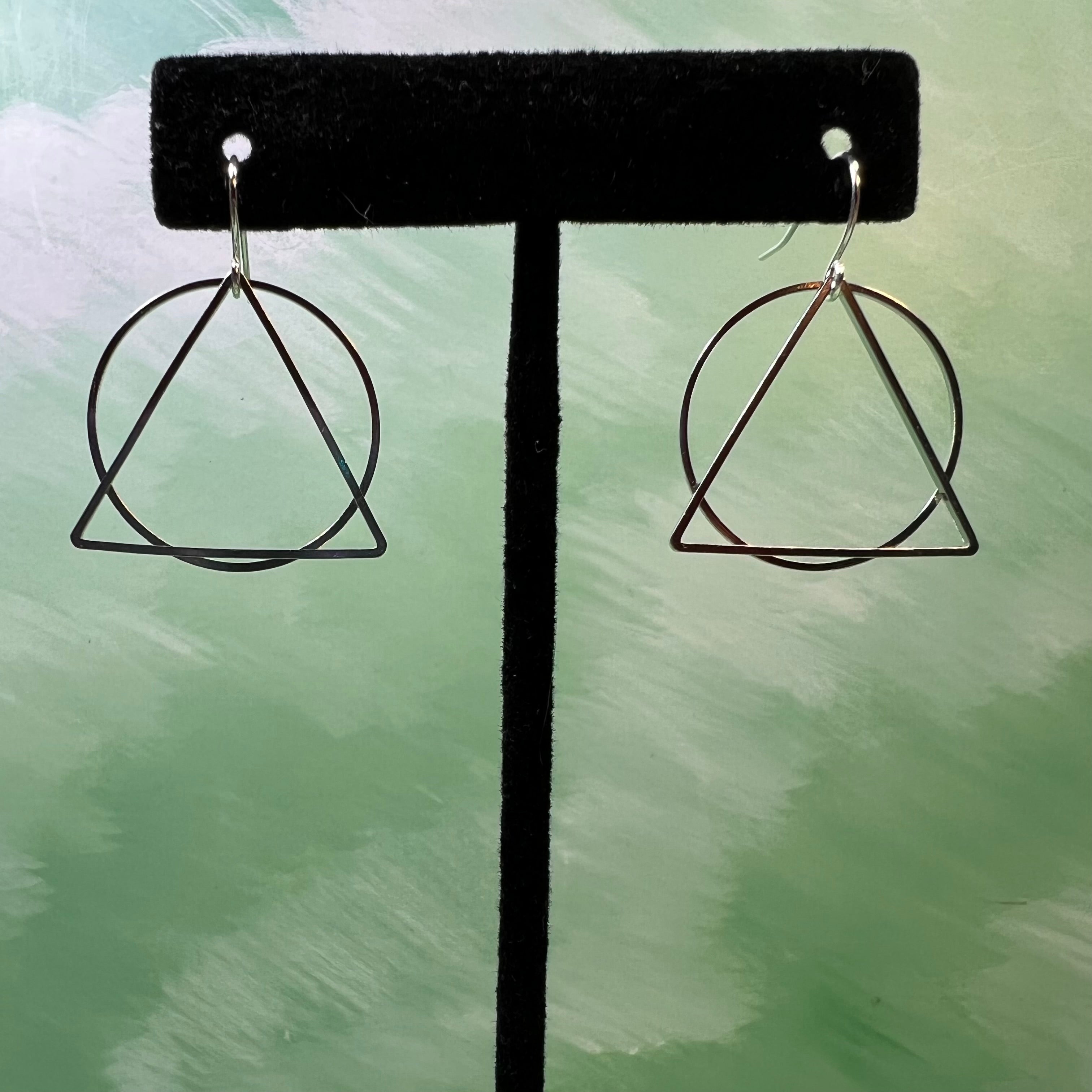 ALCOHOLICS ANONYMOUS SYMBOL EARRINGS BE PROUD OF YOUR RECOVERY