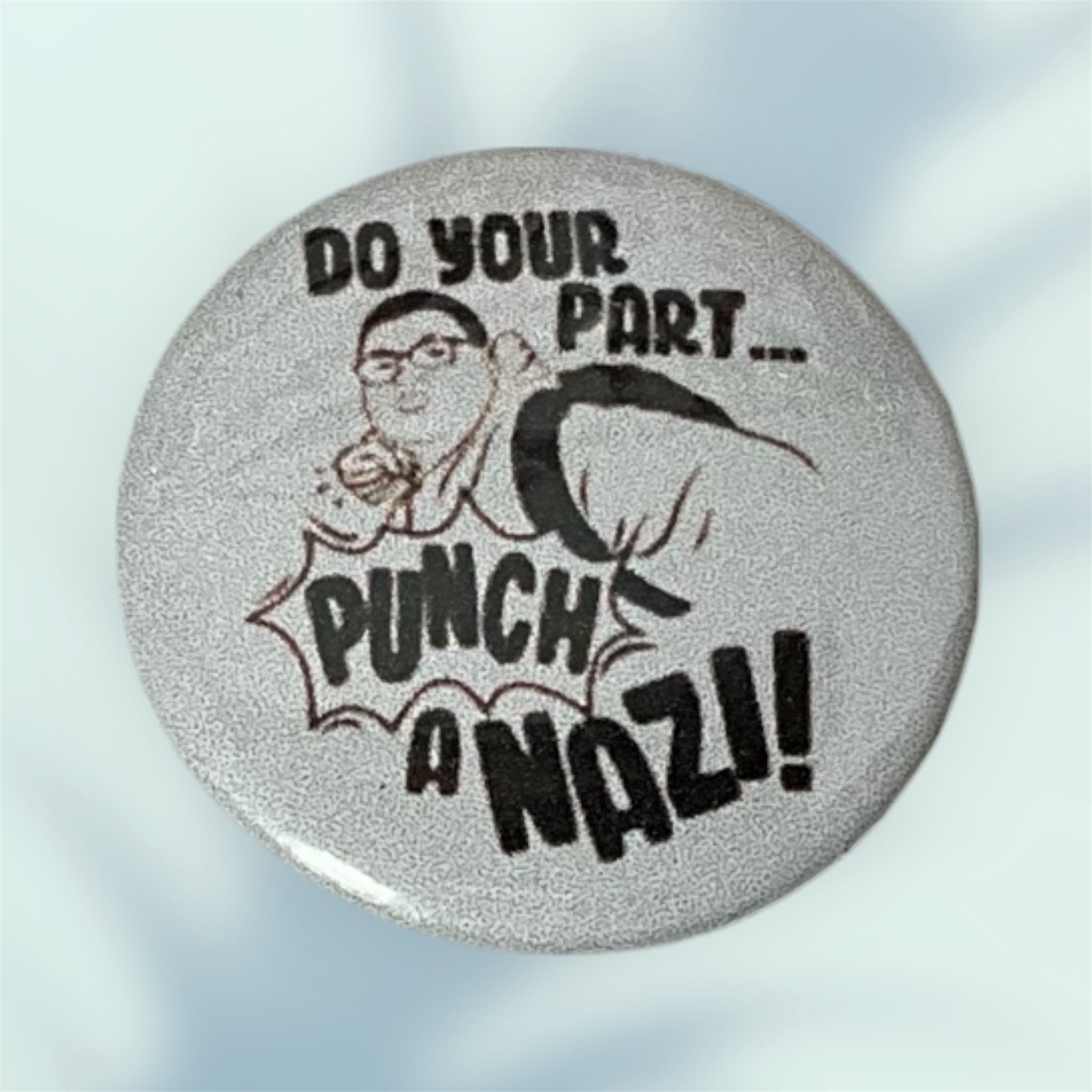 Punch Nazis Button / Pin