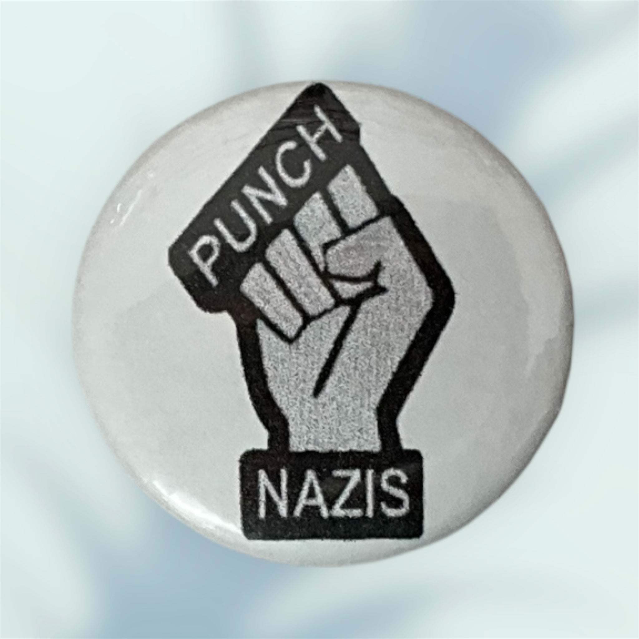Punch Nazis Button / Pin